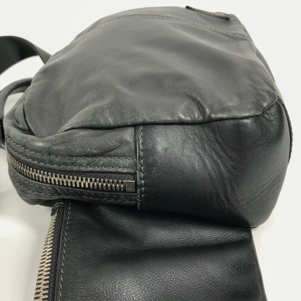 LOUIS VUITTON M50445 V line Fast Belt Bag Crossbody Bags body bag Leather gray - Picture 5 of 16